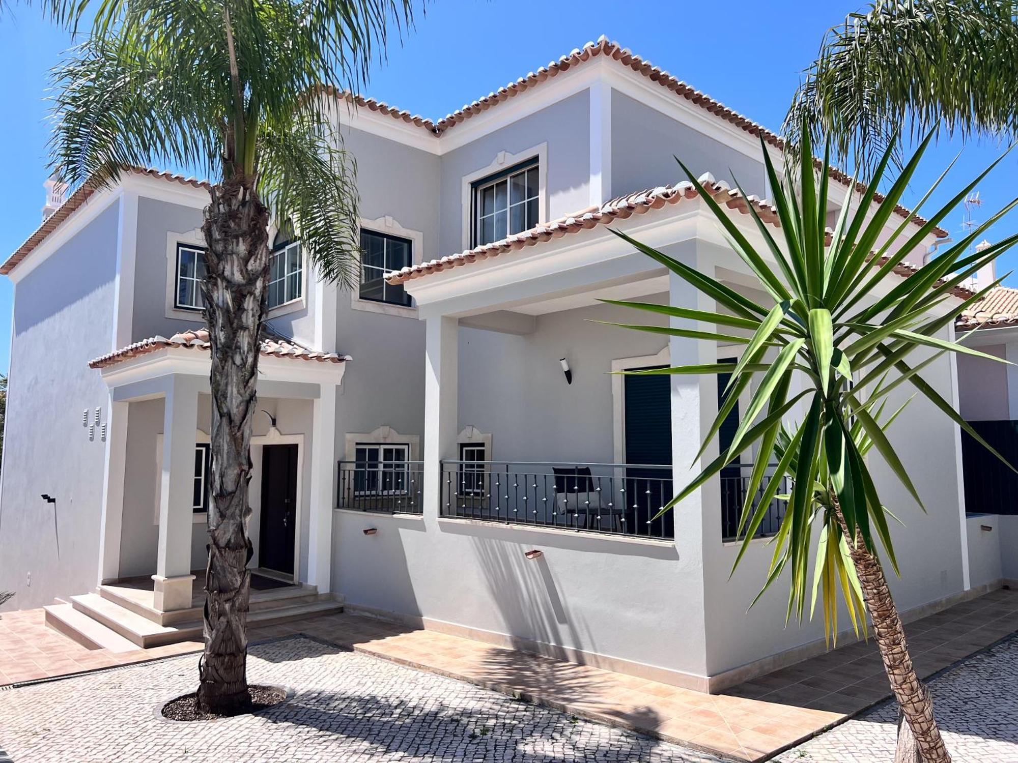 Villa Silver Globe *